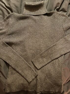 Pure Alfred Sung Metallic Silver Ribbed Turtleneck XL
